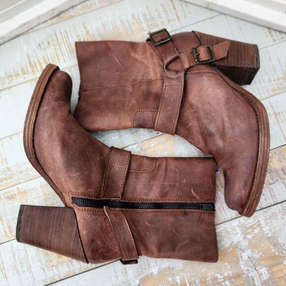 Y2K Vintage Steve Madden Boots Women's 10 Brown Distressed Leather Belted Biker - Picture 4 of 14